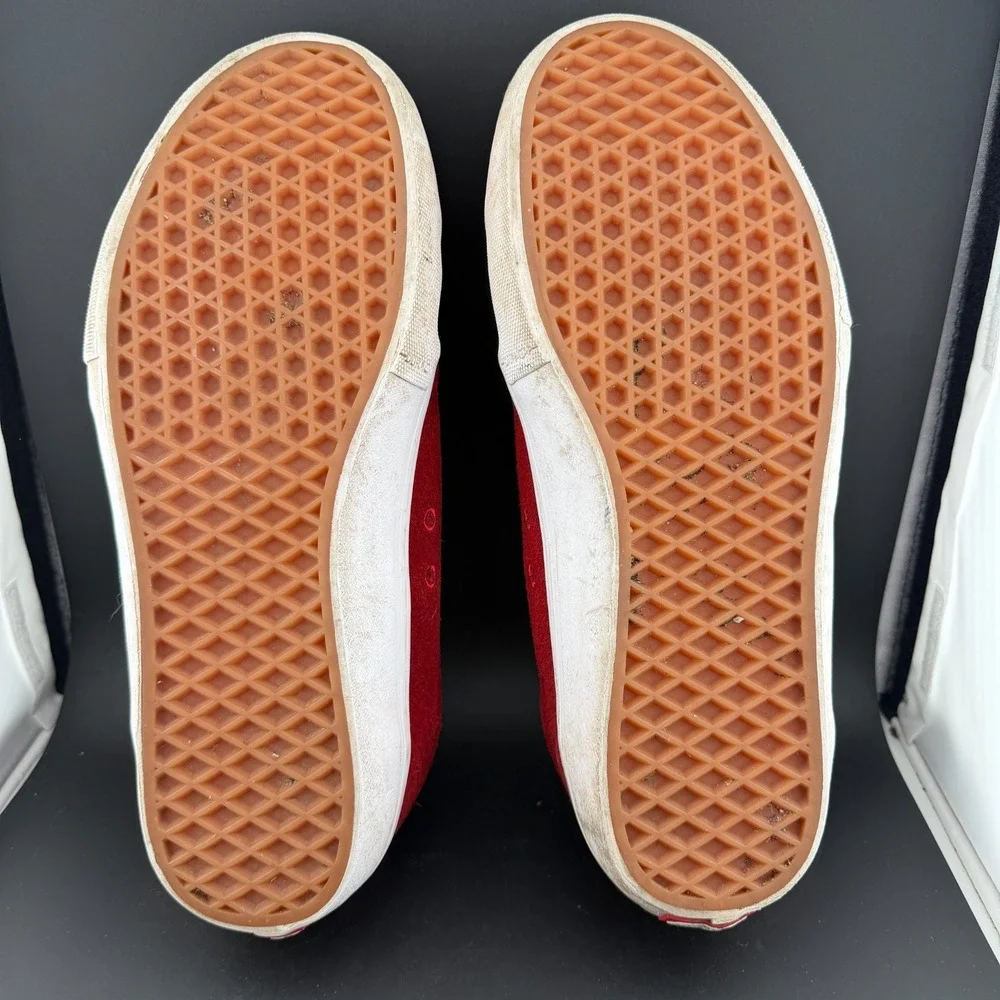 Vans Chukka Low Pro Men 11.5 Skateboard Shoes Red Suede Lace Up Athletic Sneaker